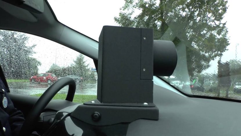 Infrarouge voiture radar 